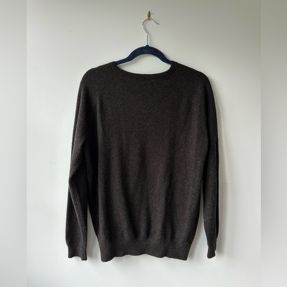 VINCE Cashmere V-Neck Sweater - Picture 4 of 7